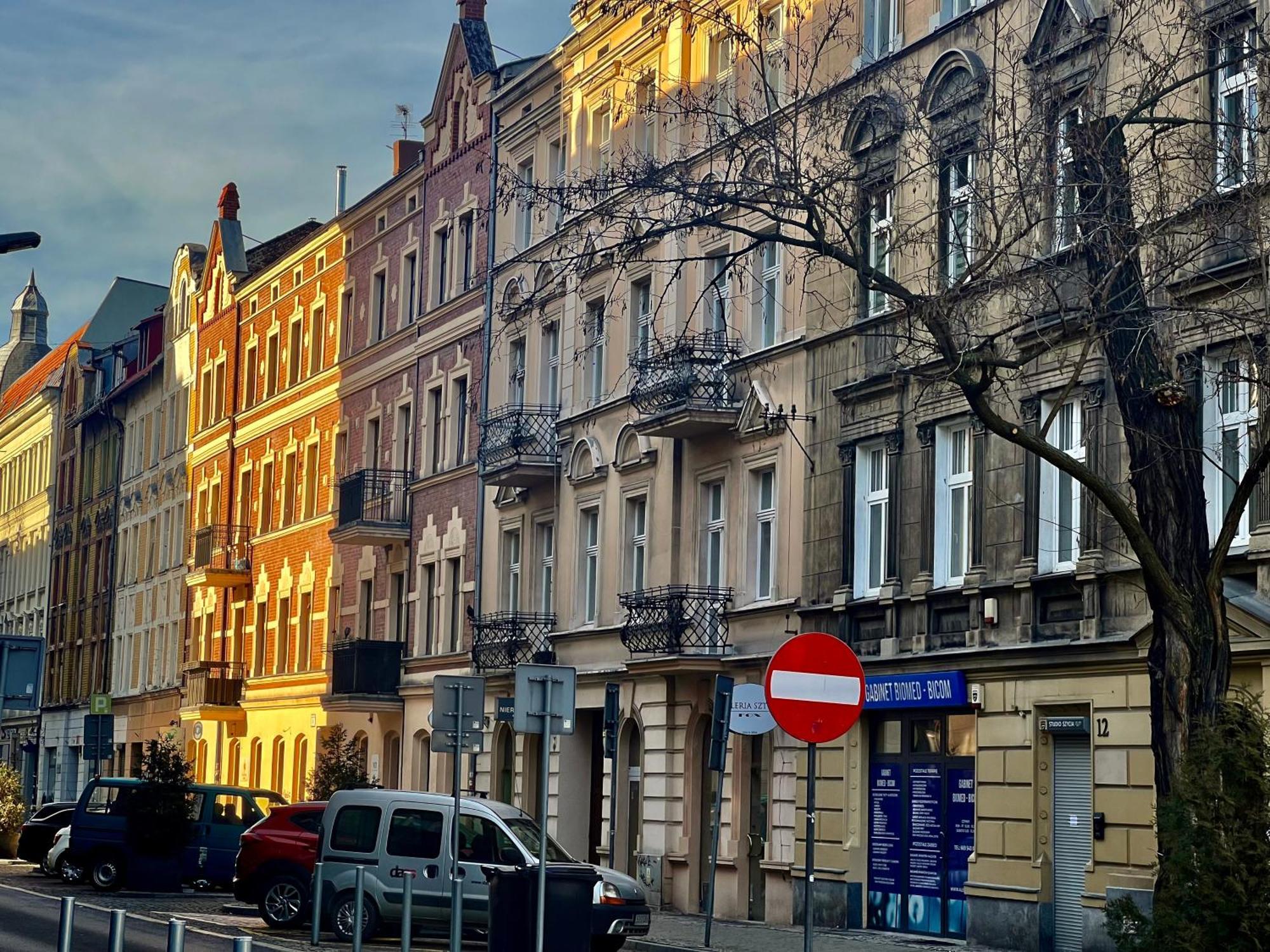 Apartamenty Tespis - Historic House Next To The Cathedral In The City Centre Katowice Exteriör bild